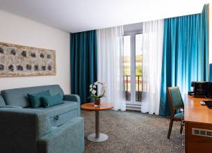 Junior Suite - Hotel_vitarium_šmarješke_toplice_kavč