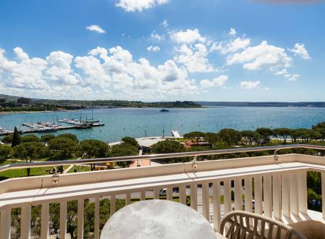 Hotel Riviera - Hotel_Riviera_balcony