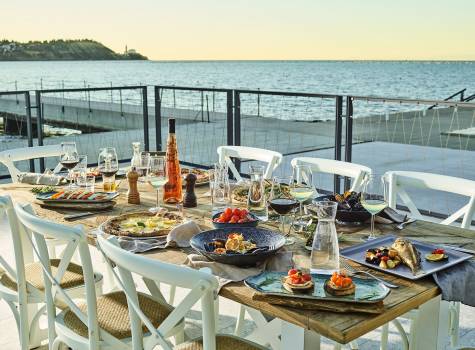 Hotel Svoboda - Pinija - Restaurant & Beach Bar